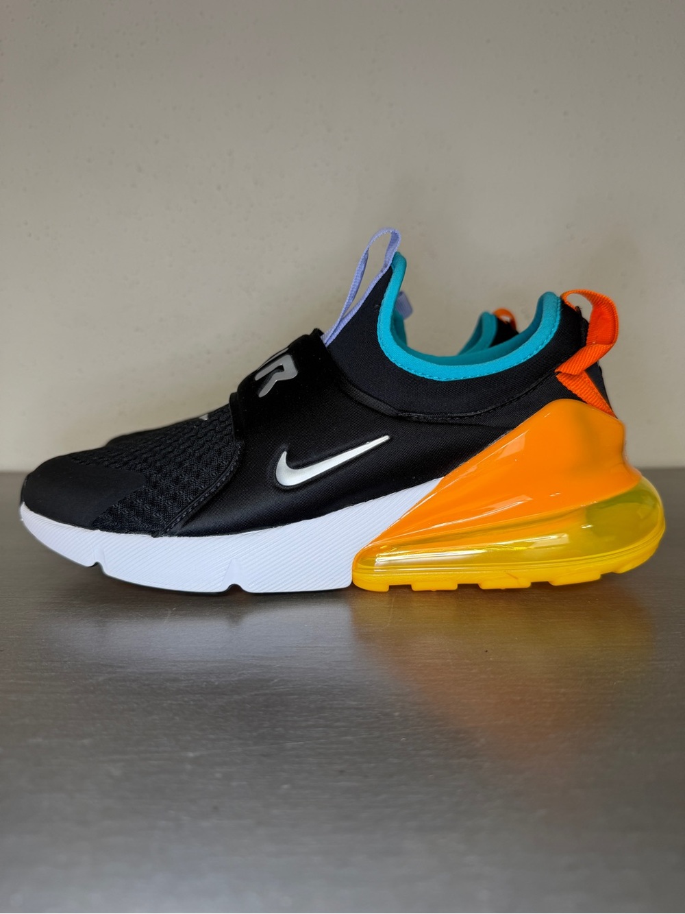 Nike Air Max 270 Extreme Black Laser Orange GS Youth Size 6.5Y Running Shoes - Picture 3 of 10